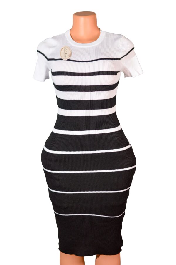 Contemporary Women's identity Casual Vibrant Sexy Knit One-Size Round Neck, Short Sleeve, Striped Midi Dress in High Stretch